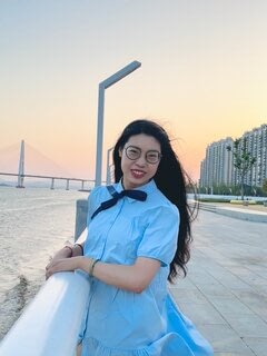 Lina Zhu